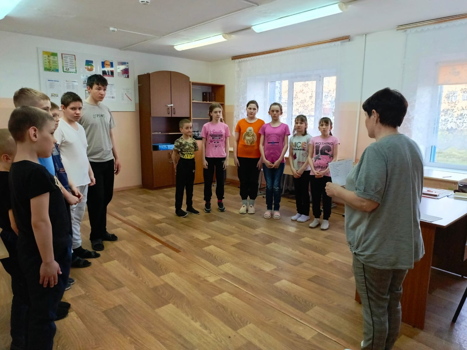 Воспитатели Шалдаева М.В и Трифонова М.Б провели экологический КВН «Знаешь ли ты природу»..